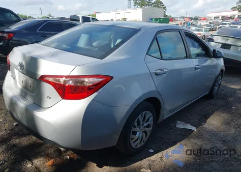 2018 Toyota Corolla Le z USA, uszkodzony, nr VIN 2T1BURHE6JC010315